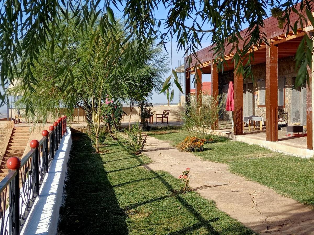 Hotel Tamanoucht Ifrane  Exterior foto